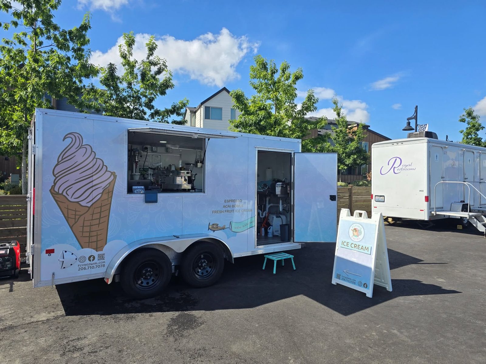 Ice cream truck at The Commons